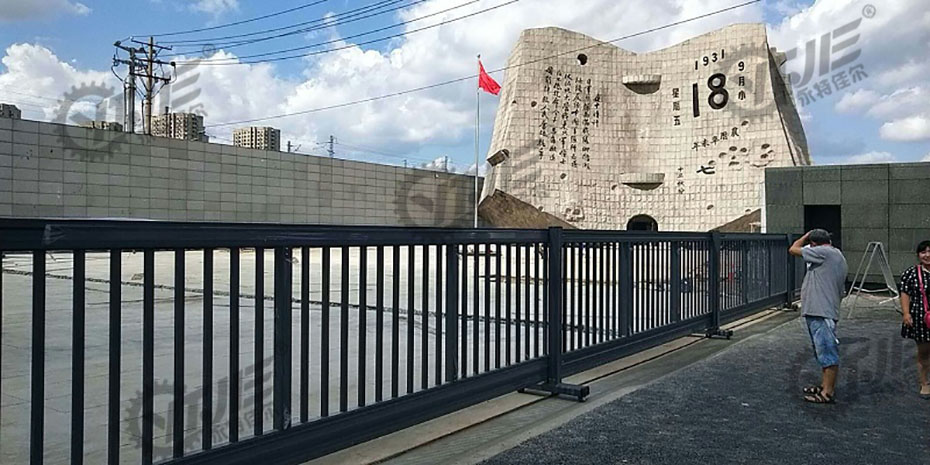 博物館大門(mén),博物館大門(mén)案例,永特佳爾分段門(mén)